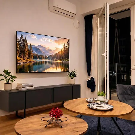 Perfect Location - Self Check-in - Free Parking - Balcony View - Fast Wifi Апартаменты