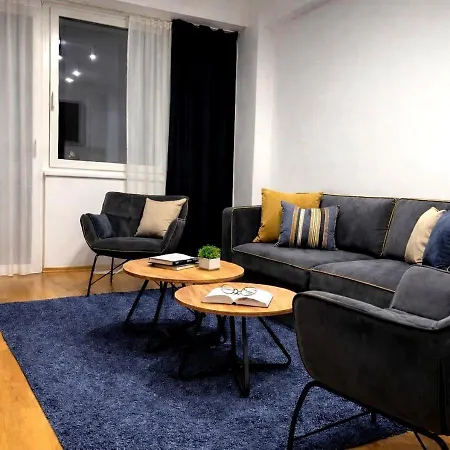 Апартаменты Perfect Location - Self Check-in - Free Parking - Balcony View - Fast Wifi
