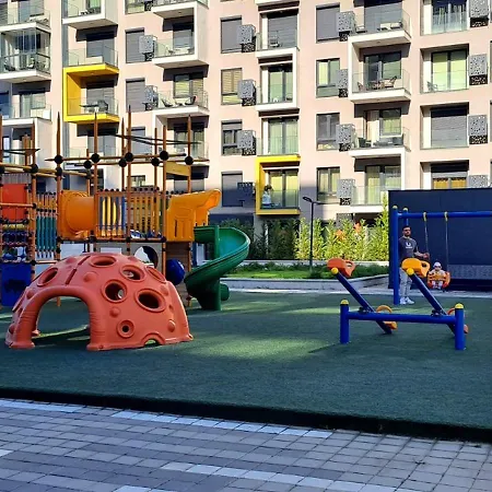 Апартаменты Perfect Location - Self Check-in - Free Parking - Balcony View - Fast Wifi