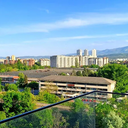 Апартаменты Perfect Location - Self Check-in - Free Parking - Balcony View - Fast Wifi Скопье